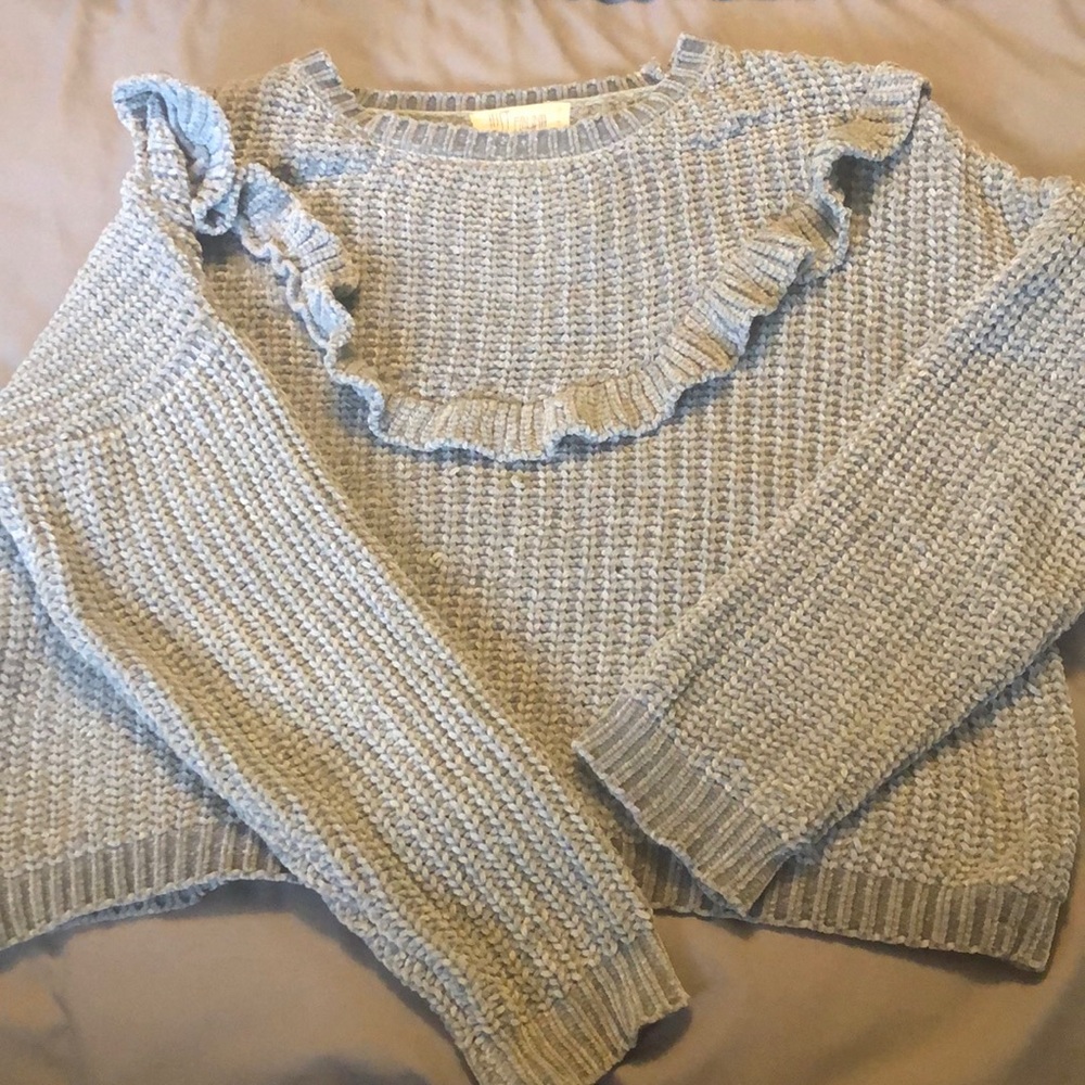 Just Found silver sweater size medium